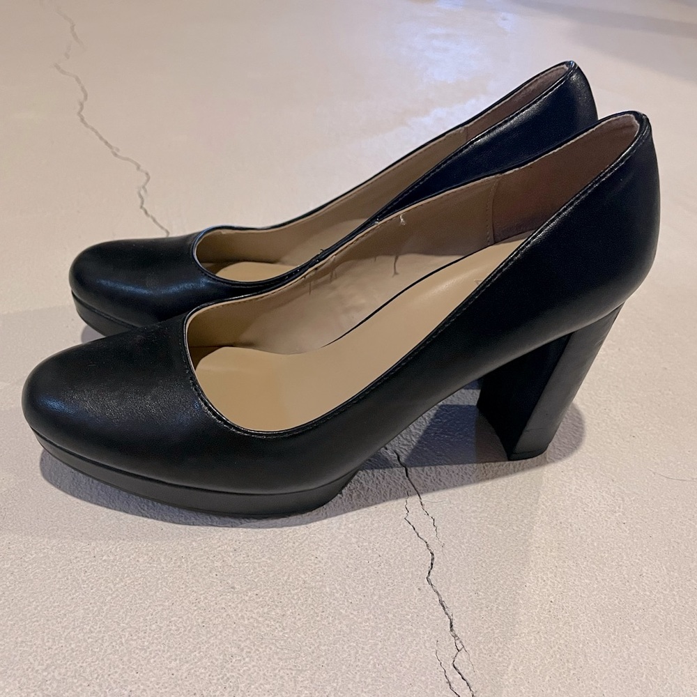 Naturalizer Berlin Pumps - Black - Size 9